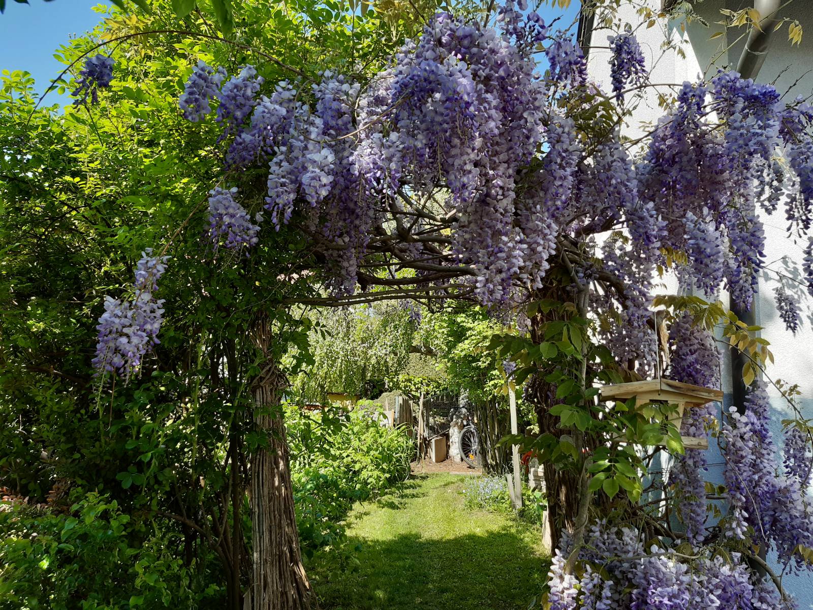 Garten 5 – Tonfiguren